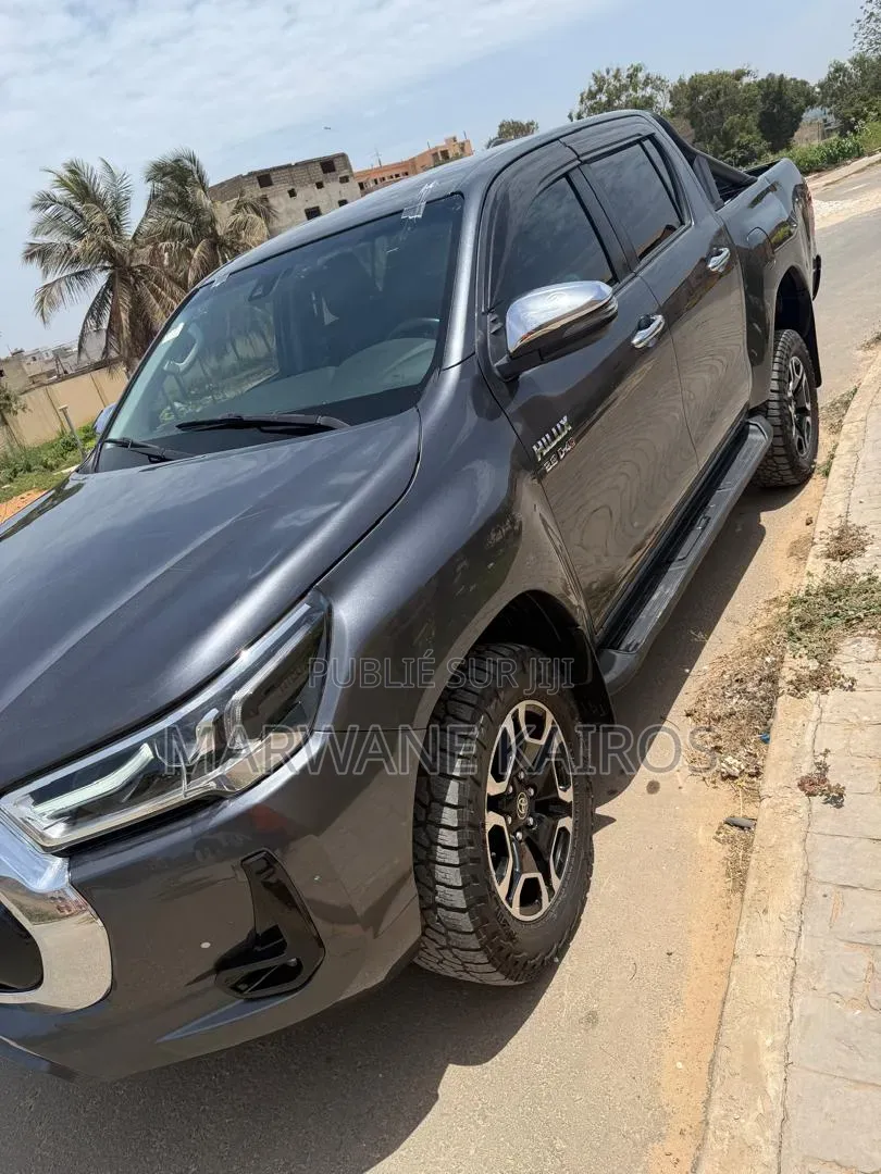 Toyota Hilux 2021 Noir