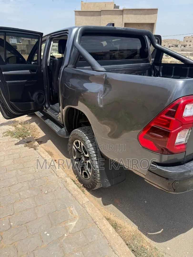 Toyota Hilux 2021 Noir