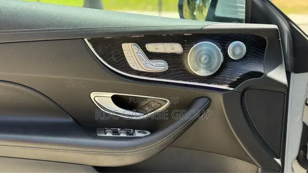 Mercedes-Benz E220 2019 Gris