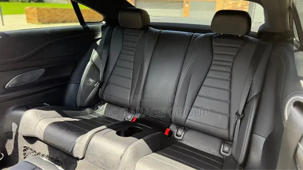 Mercedes-Benz E220 2019 Gris