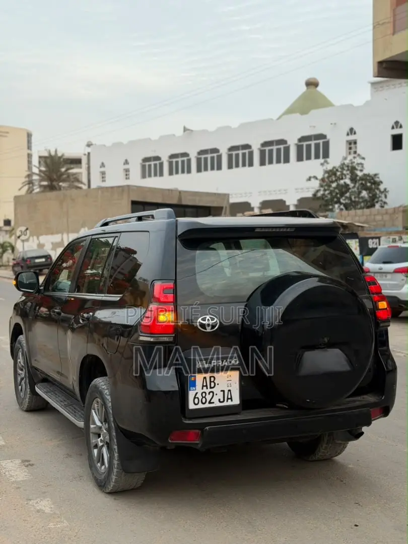 Toyota Land Cruiser Prado 2.7 2019 Noir
