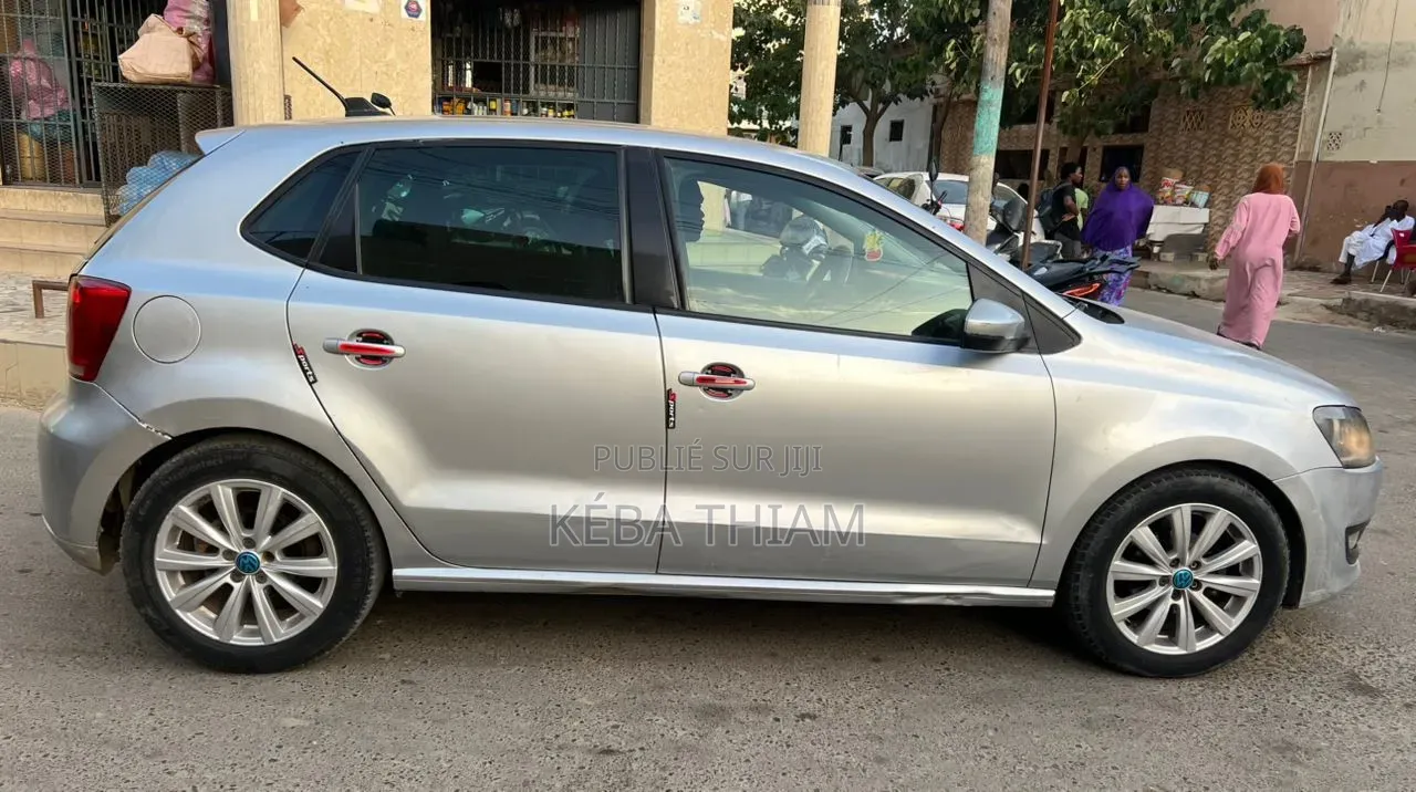 Volkswagen Polo 2013 Gris