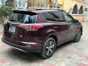 Toyota RAV4 2018 Rouge