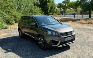 Peugeot 5008 2019 Vert