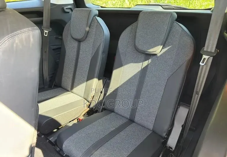 Peugeot 5008 2019 Vert