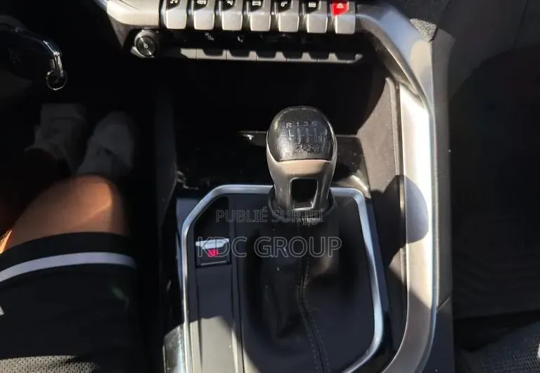 Peugeot 5008 2019 Vert