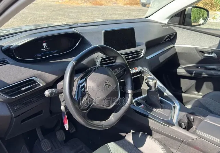 Peugeot 5008 2019 Vert