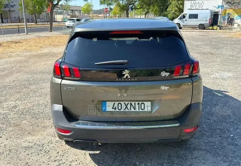 Peugeot 5008 2019 Vert