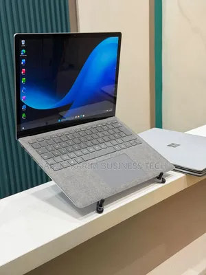 Nouveau Microsoft Surface Laptop 4 16GB AMD Ryzen 5 SSD 256GB