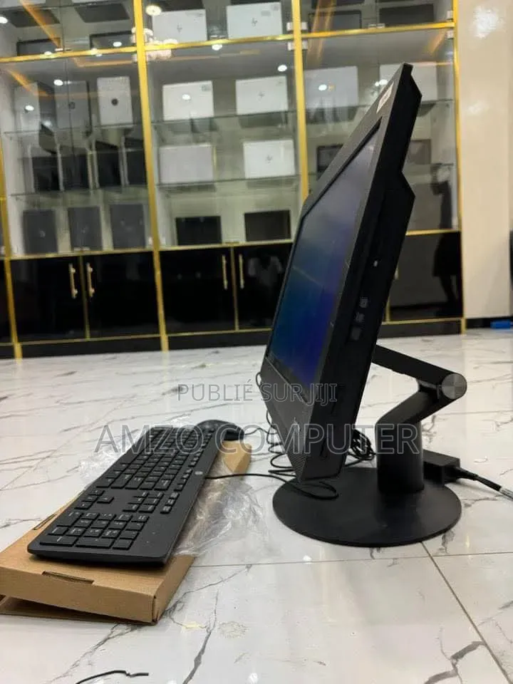 Lenovo ThinkCentre M810z AIO 8GB Intel Core i5 HDD+SSD 500GB