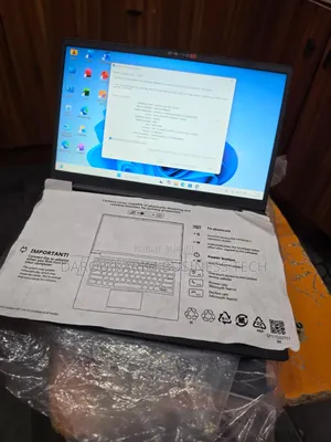 Nouveau Ordinateur portable Lenovo Y40-80 8GB Intel Core i3 SSD 256GB