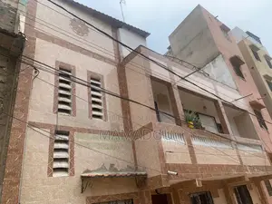 Meublé 4chbre Appartement dans Ouakam à Vendre