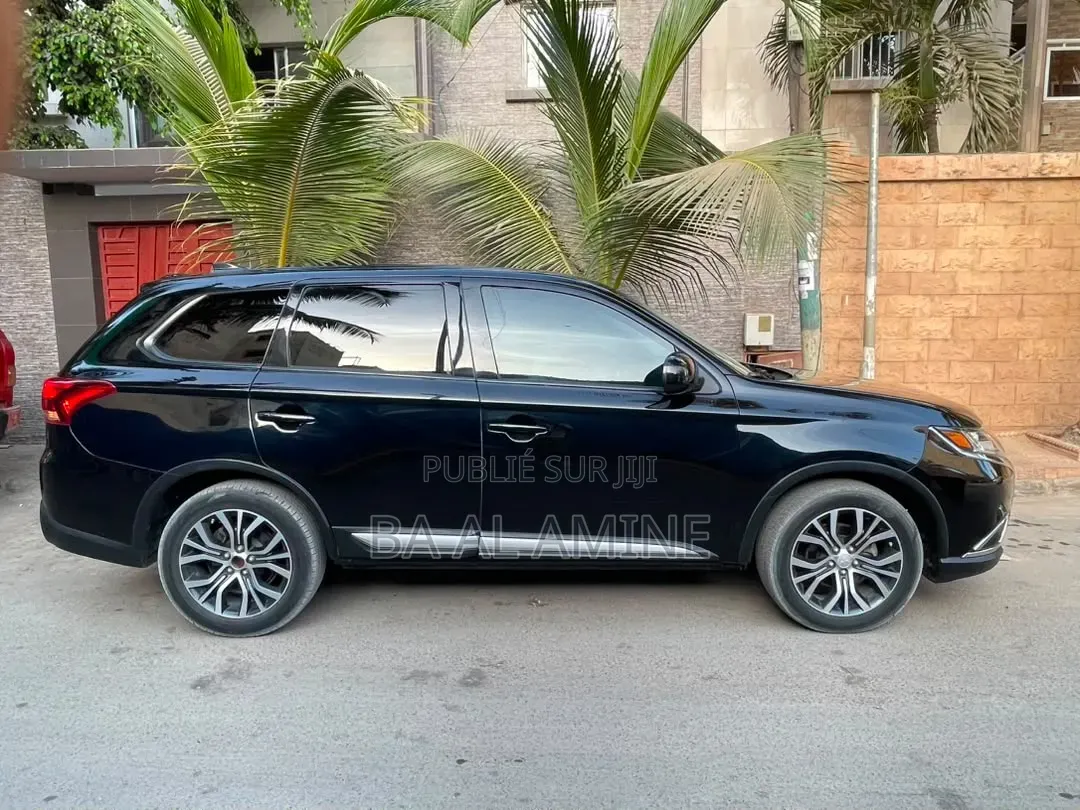 Mitsubishi Outlander 2017 Noir