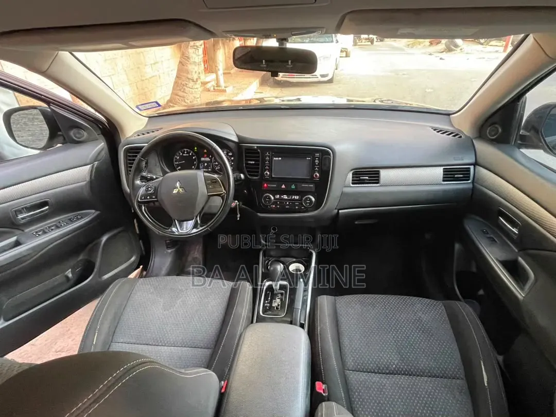 Mitsubishi Outlander 2017 Noir