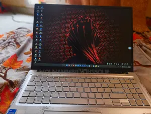Ordinateur portable Asus Vivobook 16 16GB Intel Core i7 SSD 1T