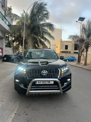 Toyota Land Cruiser Prado 2017 Noir Mat