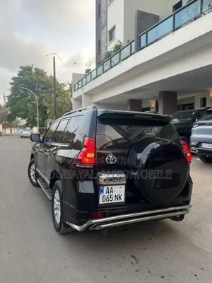 Toyota Land Cruiser Prado 2017 Noir Mat