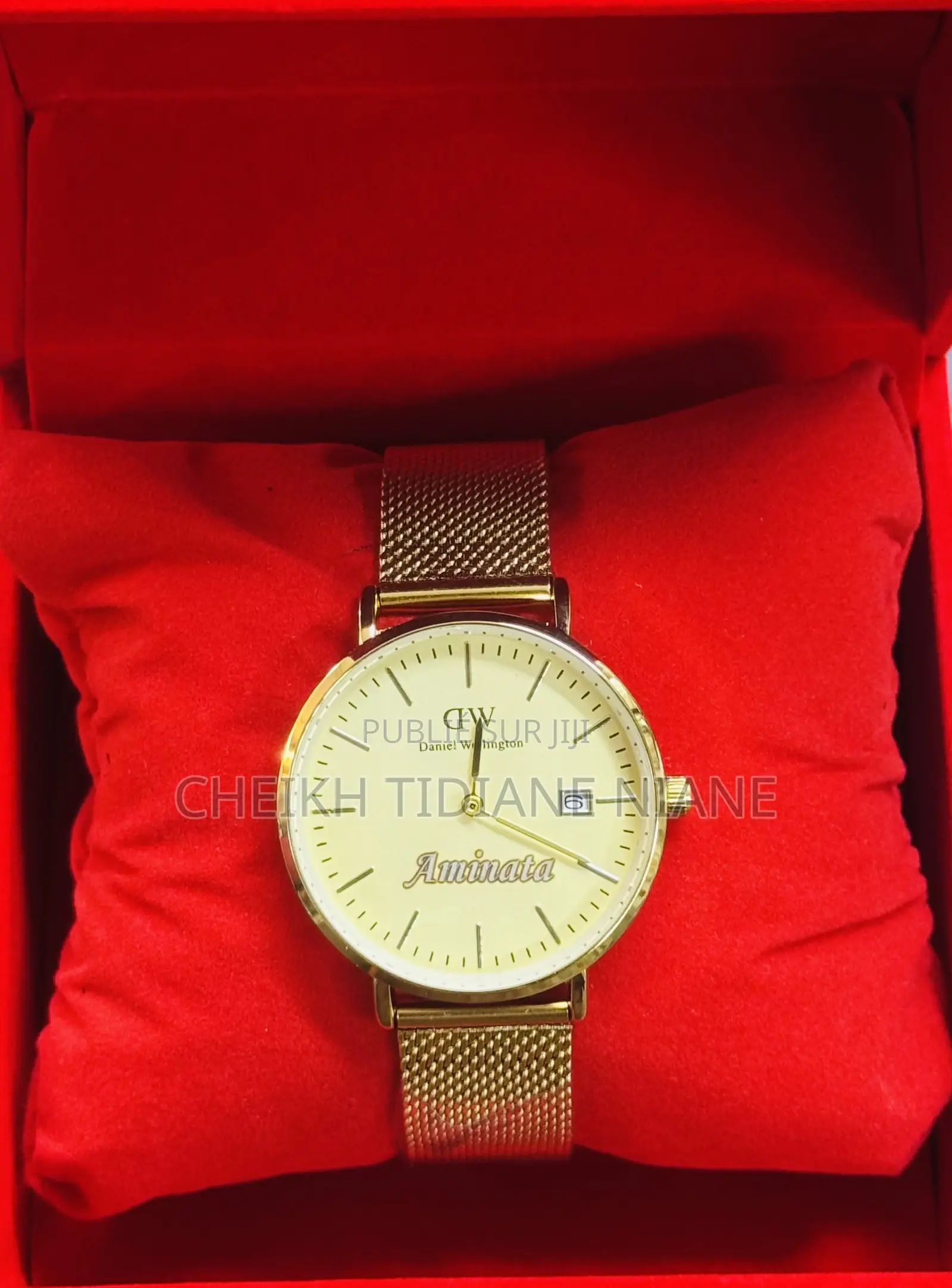 Publication 01 | Montre Personnalisée À 10.000fdisponi