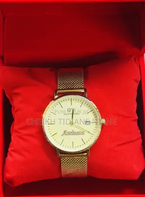 Publication 01 | Montre Personnalisée À 10.000fdisponi