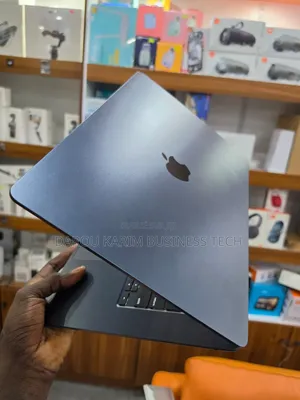 Nouveau Apple MacBook Air 2025 M4 32GB Apple M4 SSD 1T