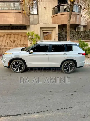 Mitsubishi Outlander 2022 Blanc