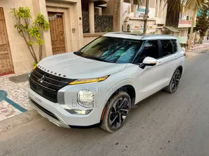 Mitsubishi Outlander 2022 Blanc