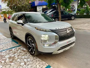 Mitsubishi Outlander 2022 Blanc