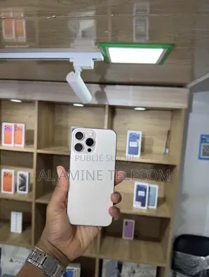 Nouveau Apple iPhone 16 Pro Max 512 GB Doré