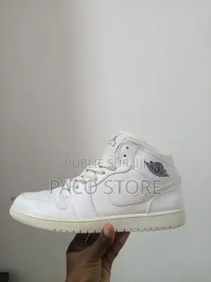 Jordan Air 1 Mid Blanc