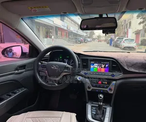 Hyundai Avante 2017 Blanc
