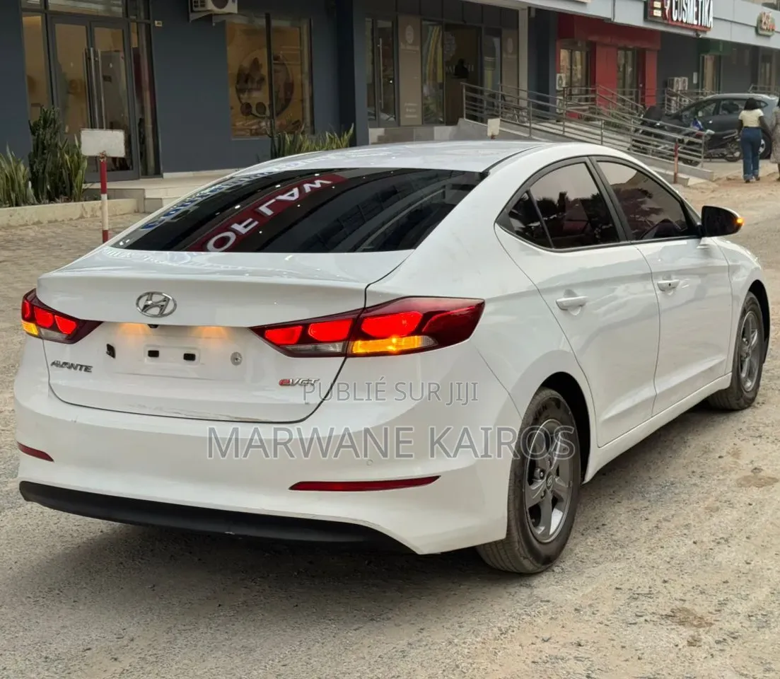 Hyundai Avante 2017 Blanc