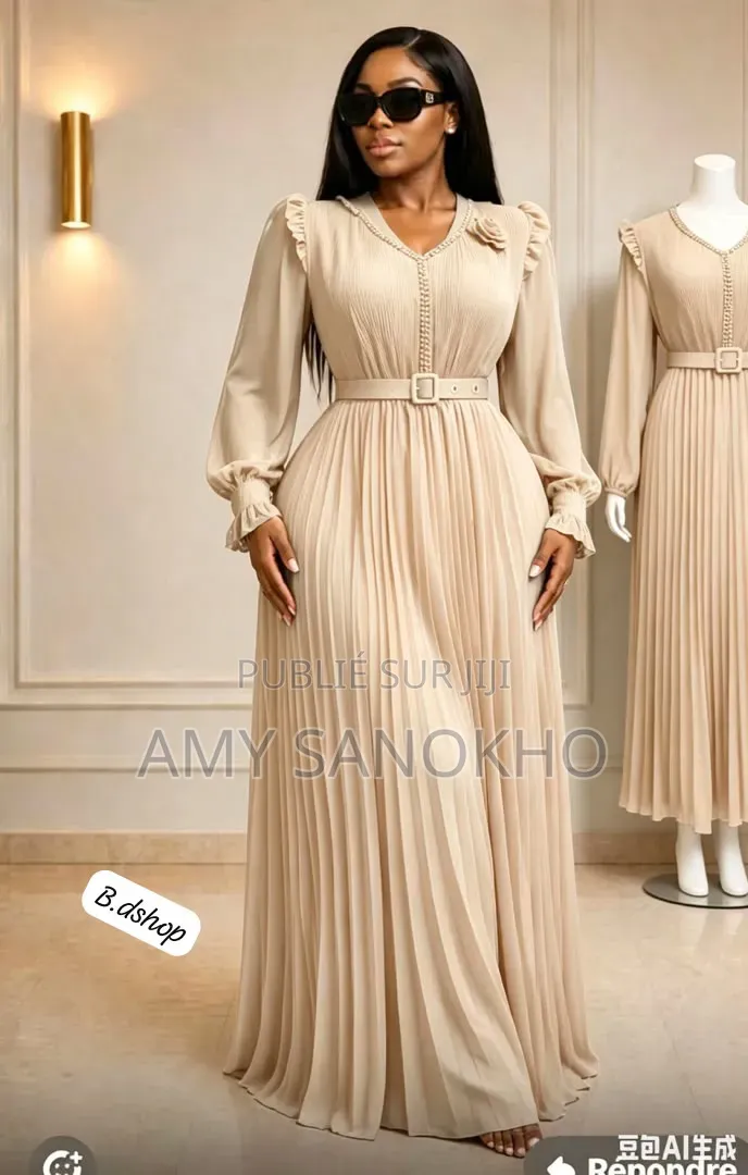 Robe Disponible en Plusieurs Couleurs
