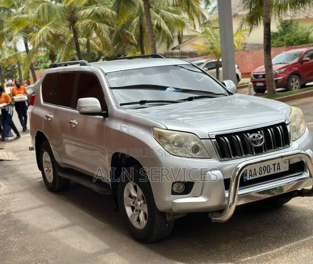 Toyota Land Cruiser Prado 2012 Gris
