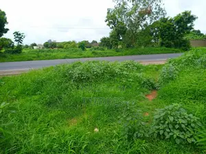 Terrain Industriel De 8555 M2 Vers Keur Moussa Thies