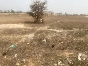 Terrain Industriel De 4,03 Hectares : Le Terrain Idéal Pour Bâtir !