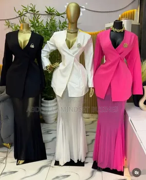 Ensemble Jupe Très Shic Disponible