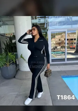 Ensemble Taille Standard Disponible