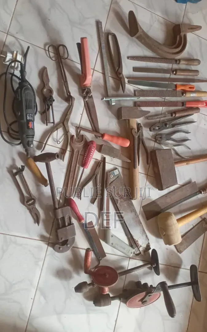 Lot Outillage Venant De France