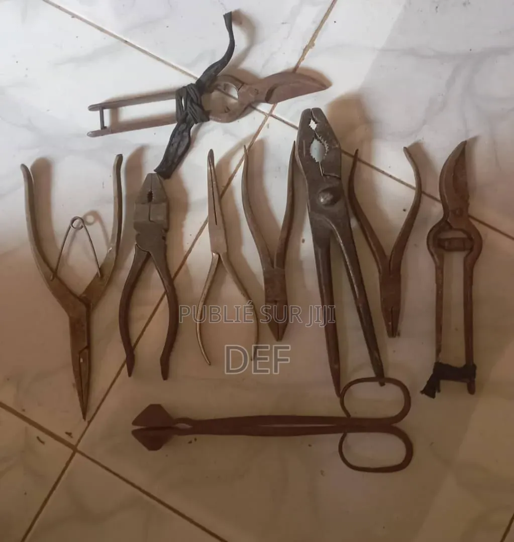 Lot Outillage Venant De France