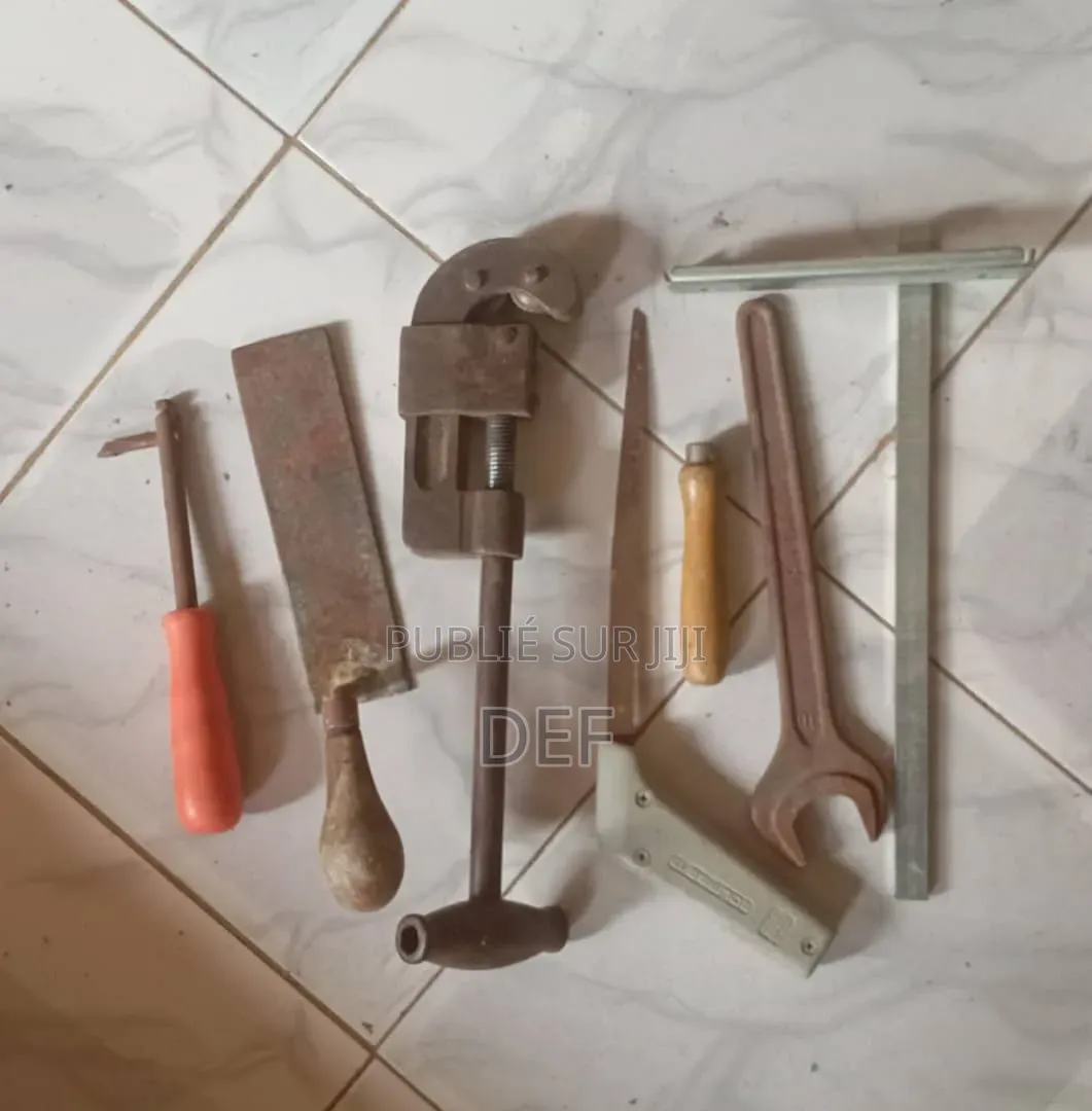 Lot Outillage Venant De France