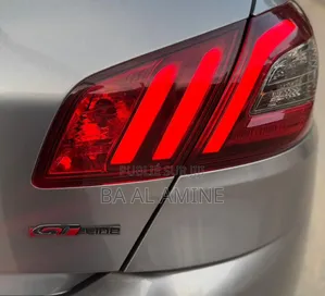 Peugeot 308 2018 Gris