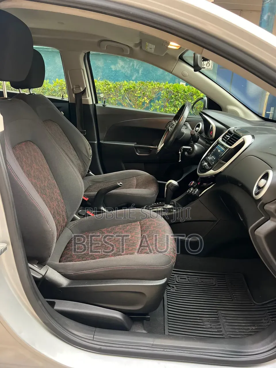 Chevrolet Sonic 2019 Gris