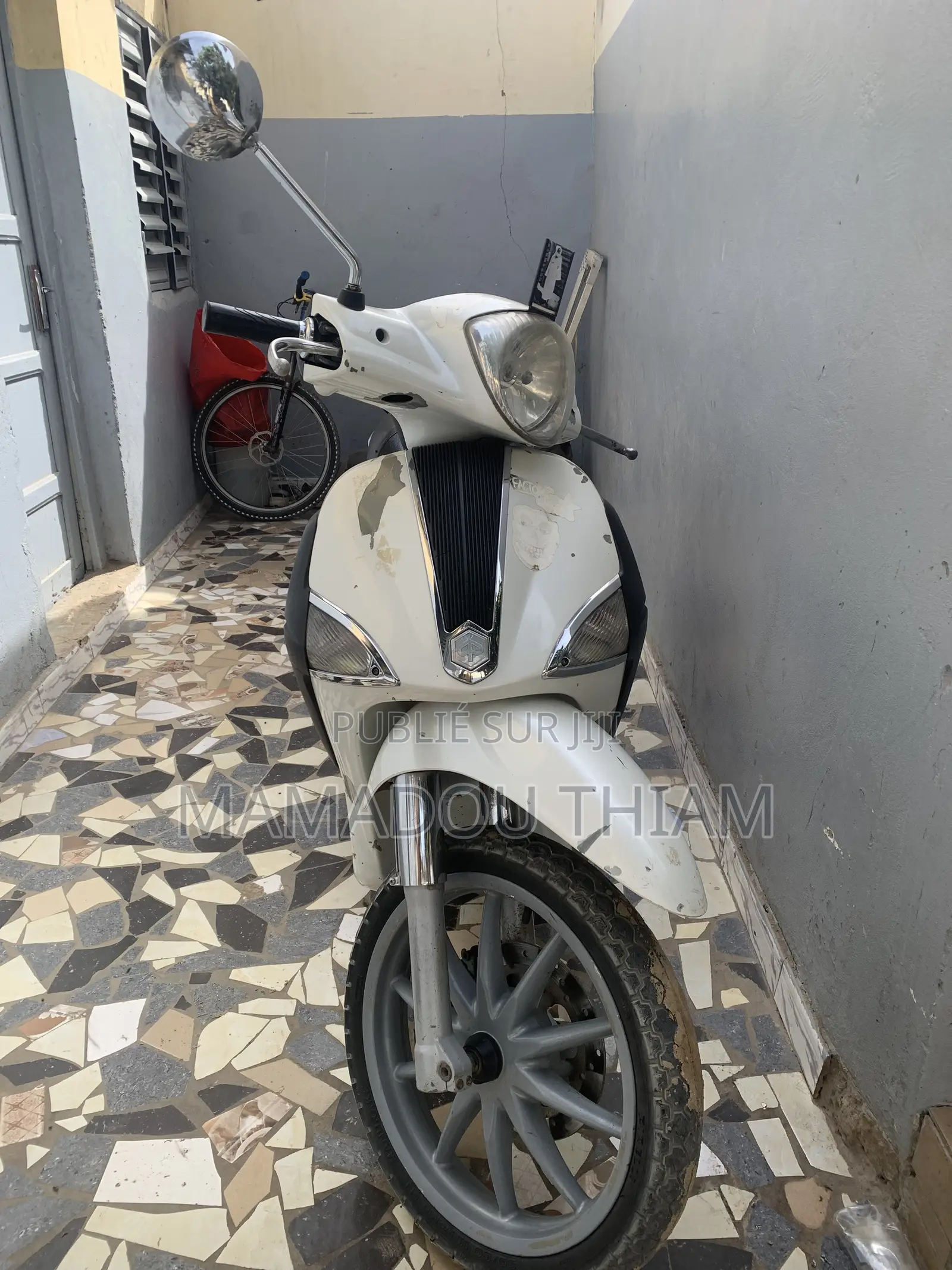 Nouveau Piaggio Trotinette 2009 Blanc