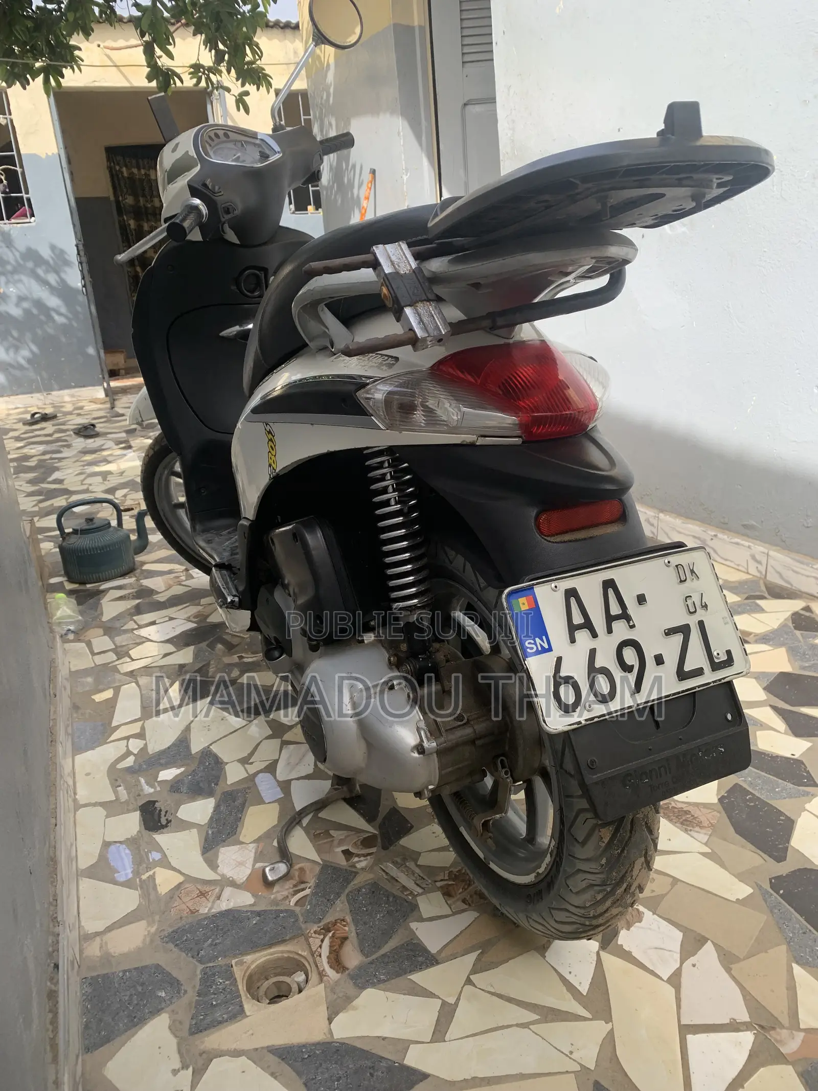 Nouveau Piaggio Trotinette 2009 Blanc
