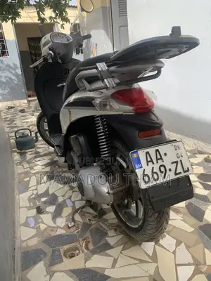 Nouveau Piaggio Trotinette 2009 Blanc