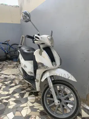 Nouveau Piaggio Trotinette 2009 Blanc
