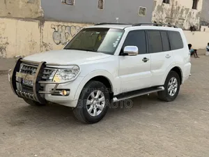 Mitsubishi Pajero 2015 Blanc