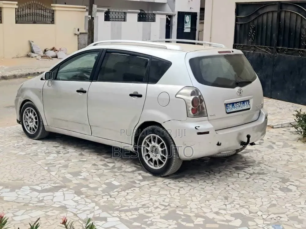 Toyota Verso 2009 Gris