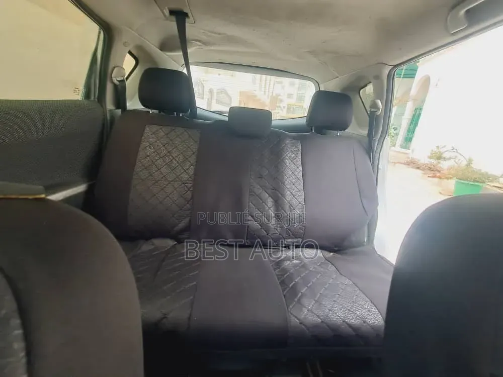 Toyota Verso 2009 Gris