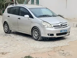 Toyota Verso 2009 Gris